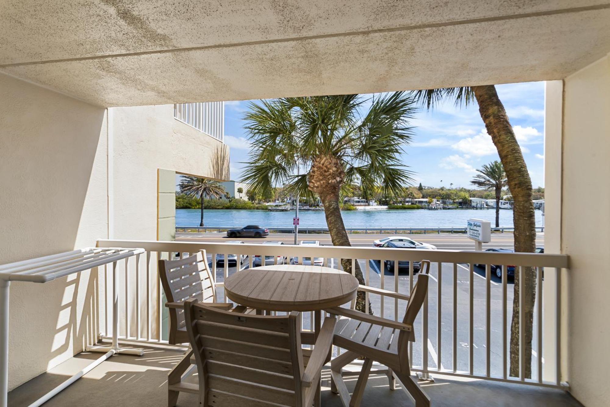 Fifty Gulfside Condominiums 클리어워터 비치 외부 사진