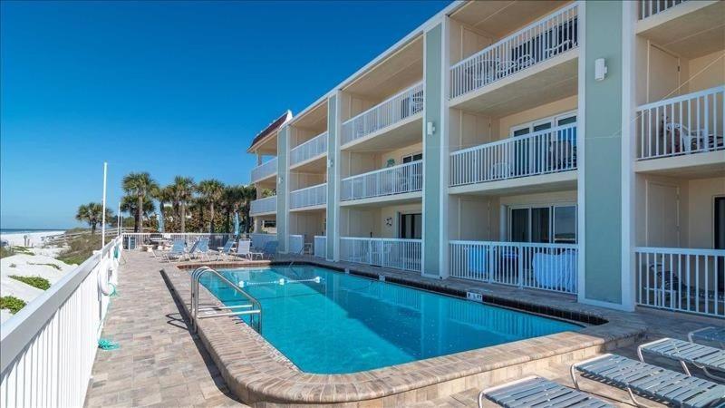 Fifty Gulfside Condominiums 클리어워터 비치 외부 사진